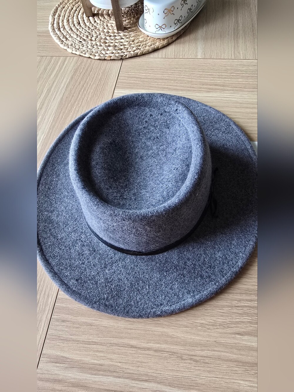 Gray Wool Felt Fedora Hat - Classic Women's Accessory
